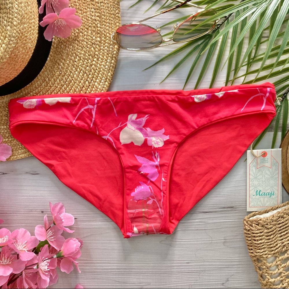 RARE Maaji β’ Sugar Candy Apple Sublime Floral Reversible Bikini Bottoms πΊπβοΈ - Picture 1 of 14